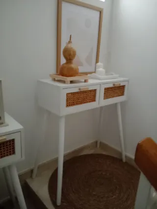 Consola Nordica in Legno e Rattan