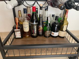 Carrito de bar con ruedas