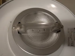 Lámpara de pie moderna negra