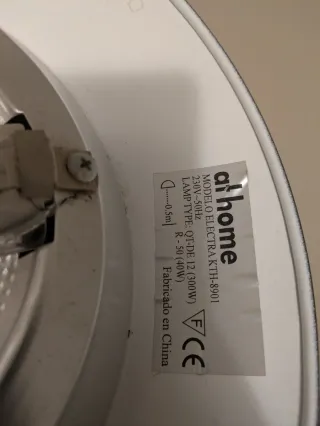 Lámpara de pie moderna negra