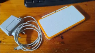 Nintendo 2DS XL Arancione