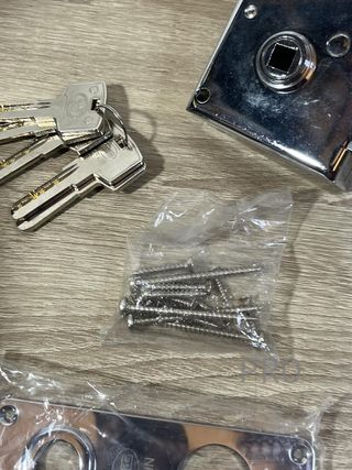 Cerradura de Sobreponer Amig