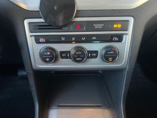 VOLKSWAGEN GOLF SPORTSVAN 1.6TDI 110CV UNICO DUEÑO