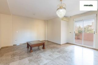 Chalet en venta en Ogíjares