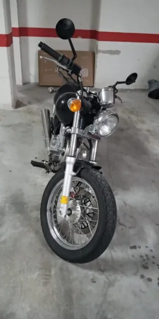 Suzuki Marauder 250