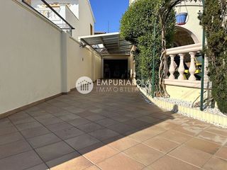 Casa en venta en Empuriabrava en Castelló d´Empúries