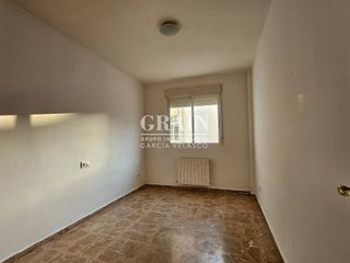 Piso en venta en Hermanos Falcó - Sepulcro Bolera en Albacete