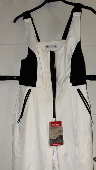 Mono de nieve Zara negro y marrón nuevo