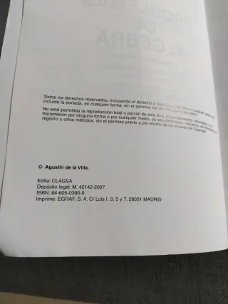 Problemas de álgebra con esquemas teóricos