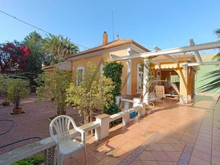 Chalet en venta en Novelda