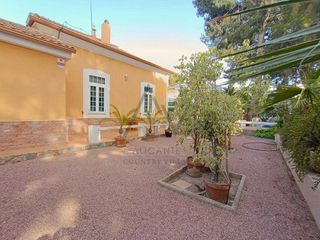 Chalet en venta en Novelda