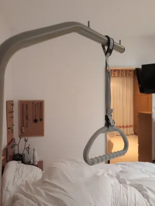 Triángulo de cama para ayuda