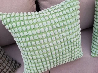 4 Cojines Decorativos con relleno incluido. 50x50