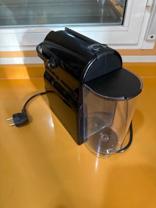 Cafetera Nespresso DeLonghi Negra