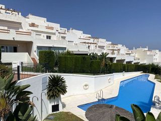 Casa adosada en venta en San Luis de Sabinillas en Manilva