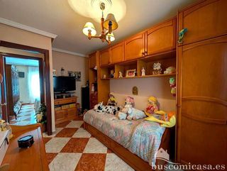 Piso en alquiler en Linares