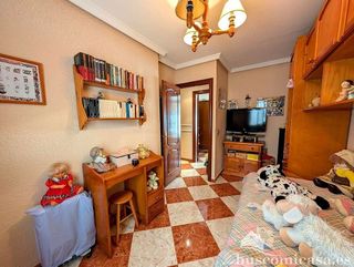 Piso en alquiler en Linares