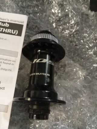 Mozzo Anteriore Shimano 105 Disc Brake 12x100mm