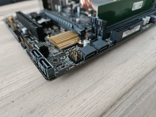 Placa Base Asus A68HM-Plus con Cooler Master