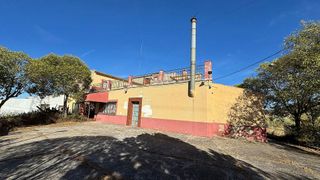 Chalet en venta en Linares