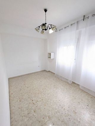 Piso en alquiler en Doctor Barraquer - G. Renfe - Policlínico en Sevilla