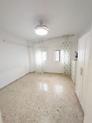 Piso en alquiler en Doctor Barraquer - G. Renfe - Policlínico en Sevilla
