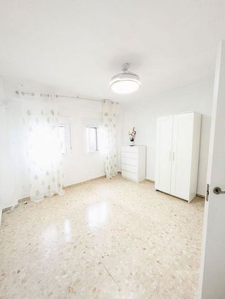 Piso en alquiler en Doctor Barraquer - G. Renfe - Policlínico en Sevilla