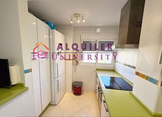 Piso en alquiler en El Plantinar - Felipe II - Tiro de Línea en Sevilla