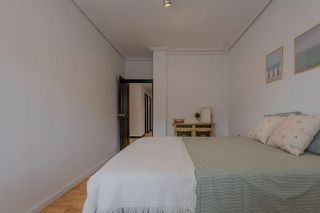 Piso en venta en Portillejo - Valdegastea en Logroño