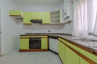 Piso en venta en Portillejo - Valdegastea en Logroño