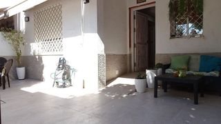 Casa adosada en venta en Colores - Entreparques en Sevilla