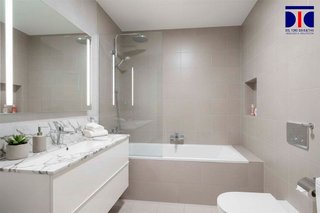 Piso en venta en Los Remedios en Sevilla