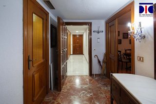 Piso en venta en Los Remedios en Sevilla