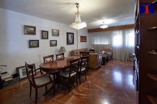 Piso en venta en Los Remedios en Sevilla