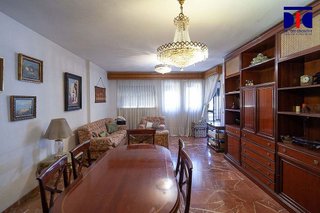 Piso en venta en Los Remedios en Sevilla
