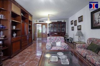 Piso en venta en Los Remedios en Sevilla