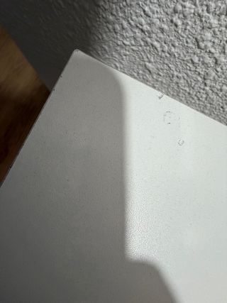 Mesa de escritorio blanca