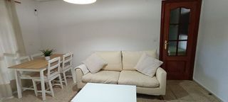 Piso en alquiler en Poligono Sur - La Oliva - Letanías en Sevilla