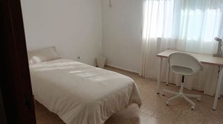 Piso en alquiler en Poligono Sur - La Oliva - Letanías en Sevilla