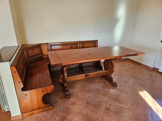 TAVOLO ALLUNGABILE CON PANCA E PIATTAIA MASSELLO