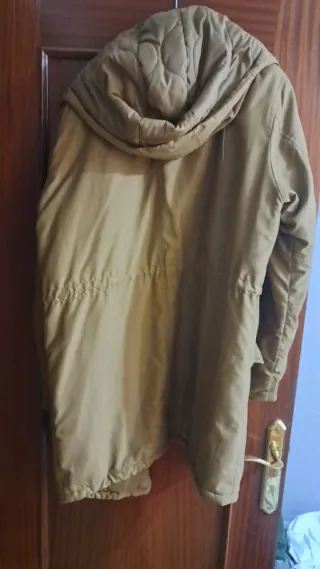 Abrigo Pull&Bear verde militar Talla M