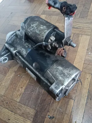 Motor de arranque Opel Zafira 1.9