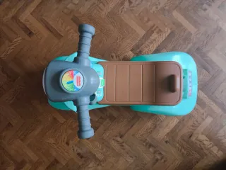 Moto Vespa Fisher Price para niños