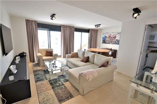 Ático en venta en Puerto de la Duquesa en Manilva