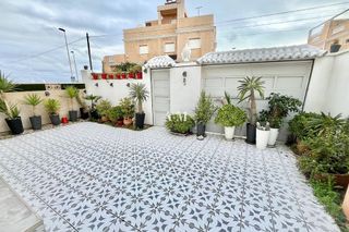 Casa pareada en alquiler en Playa de los Locos en Torrevieja