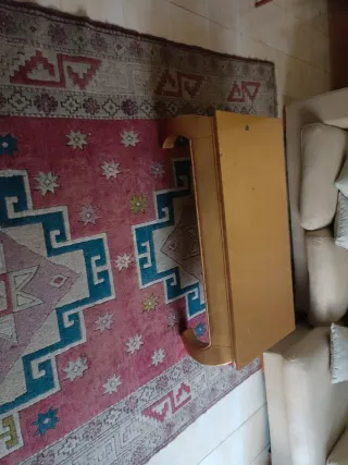 Tavoli e tavolini neri e marroni