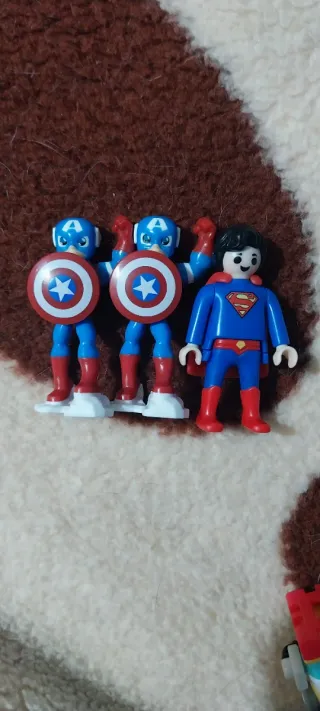 Figuras Capitán América y Superman