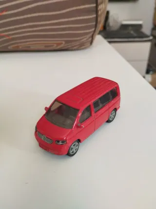 Lote de coches a escala