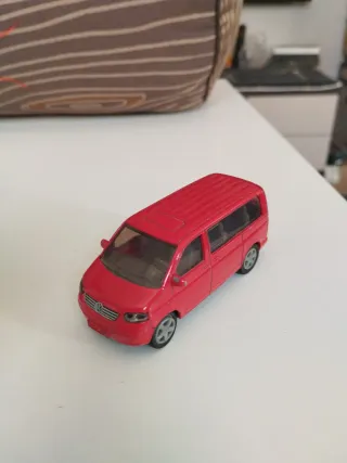 Lote de coches a escala