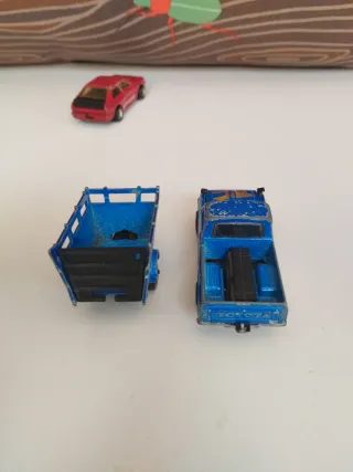 Lote de coches a escala